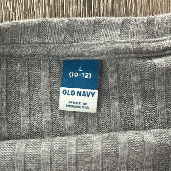 Old navy grey ruffle sleeve size L (10-12) - Picture 2 of 2